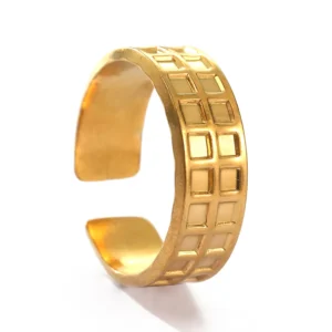 Anillo Geométrico Dorado